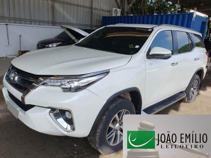 TOYOTA HILUX SW4 20/20