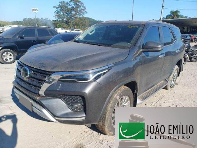 TOYOTA HILUX SW4 21/21