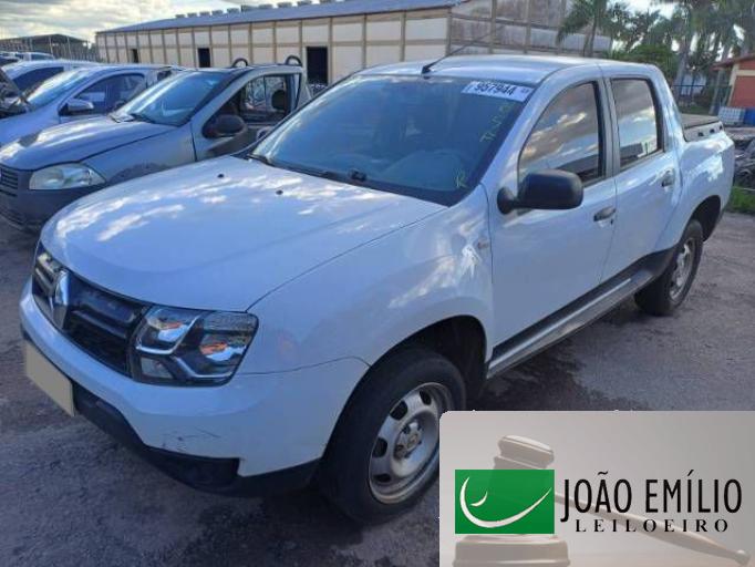 RENAULT DUSTER OROCH 18/18