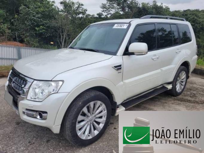MITSUBISHI PAJERO FULL 18/19