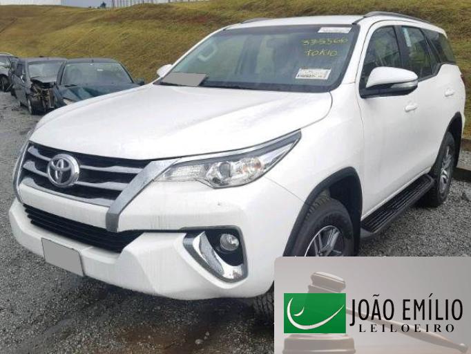 TOYOTA HILUX SW4 16/17