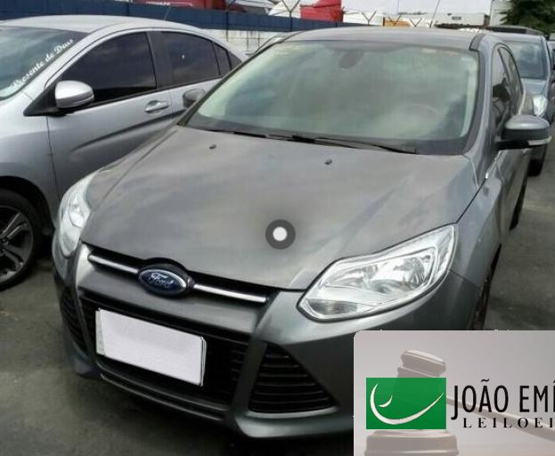 FORD FOCUS SEDAN 13/14